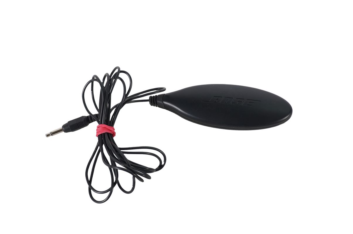 Bose_Media_Center_MC1_Steuerkonsole_Lifestyle_V10_V30_V20_15_result