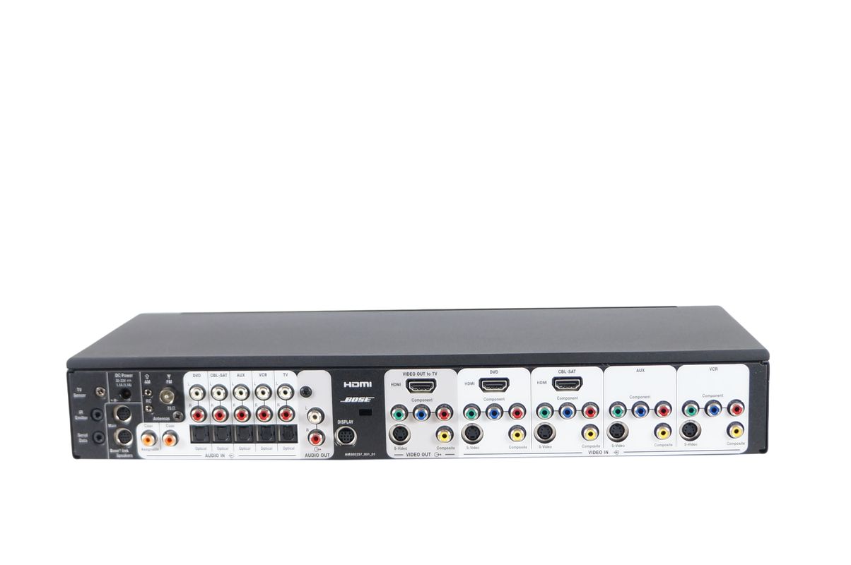 Bose_Media_Center_MC1_Steuerkonsole_Lifestyle_V10_V30_V20_04_result