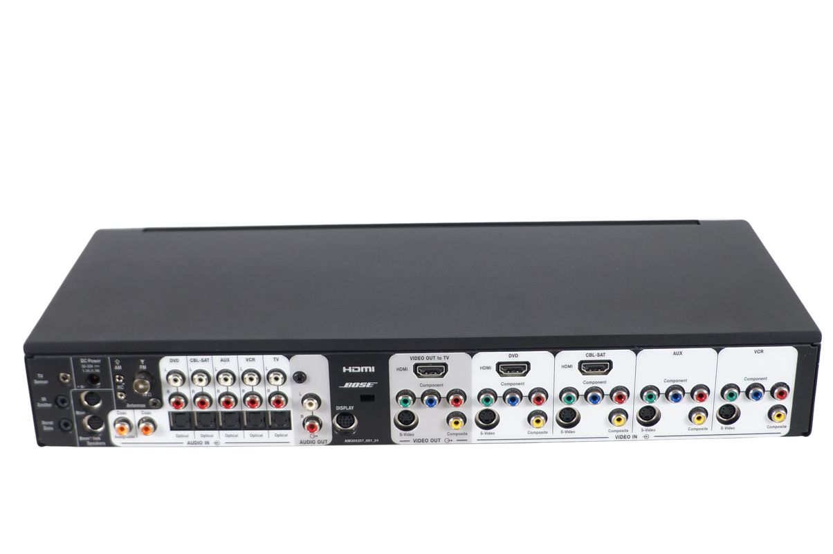 Bose_Media_Center_MC1_Steuerkonsole_Lifestyle_V10_V30_V20_05_result