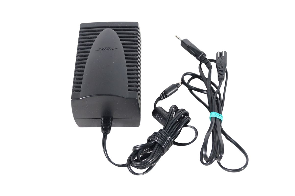 Bose_Media_Center_MC1_Steuerkonsole_Lifestyle_V10_V30_V20_11_result