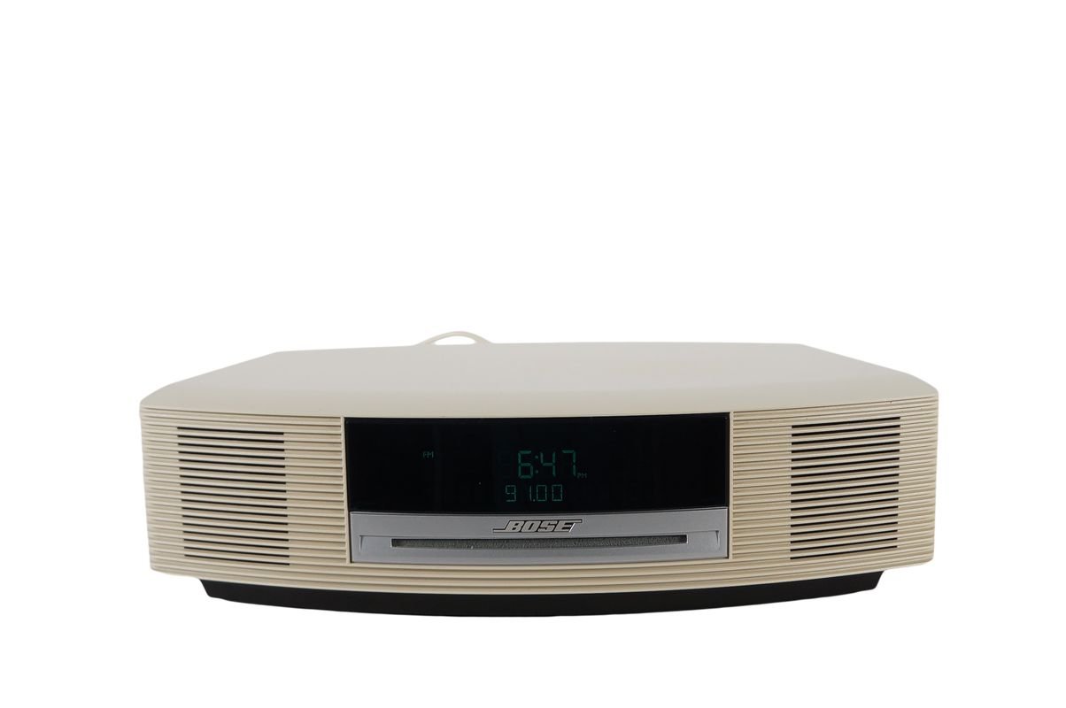 Bose_Wave_Music_System_AWRCC4_Weiss_07_result