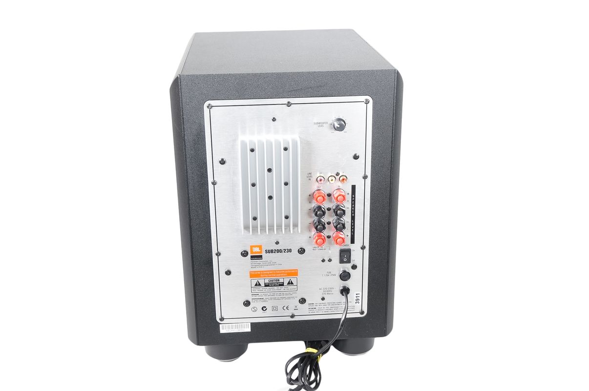 JBL_SUB_200_Subwoofer_Aktiv_Silber_05_result