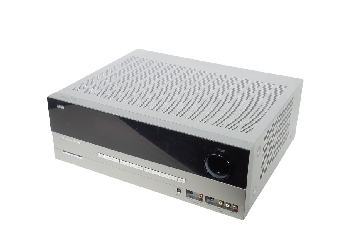 Harman_Kardon_AVR_137_5.1_AV_Receiver_Silber_07_result