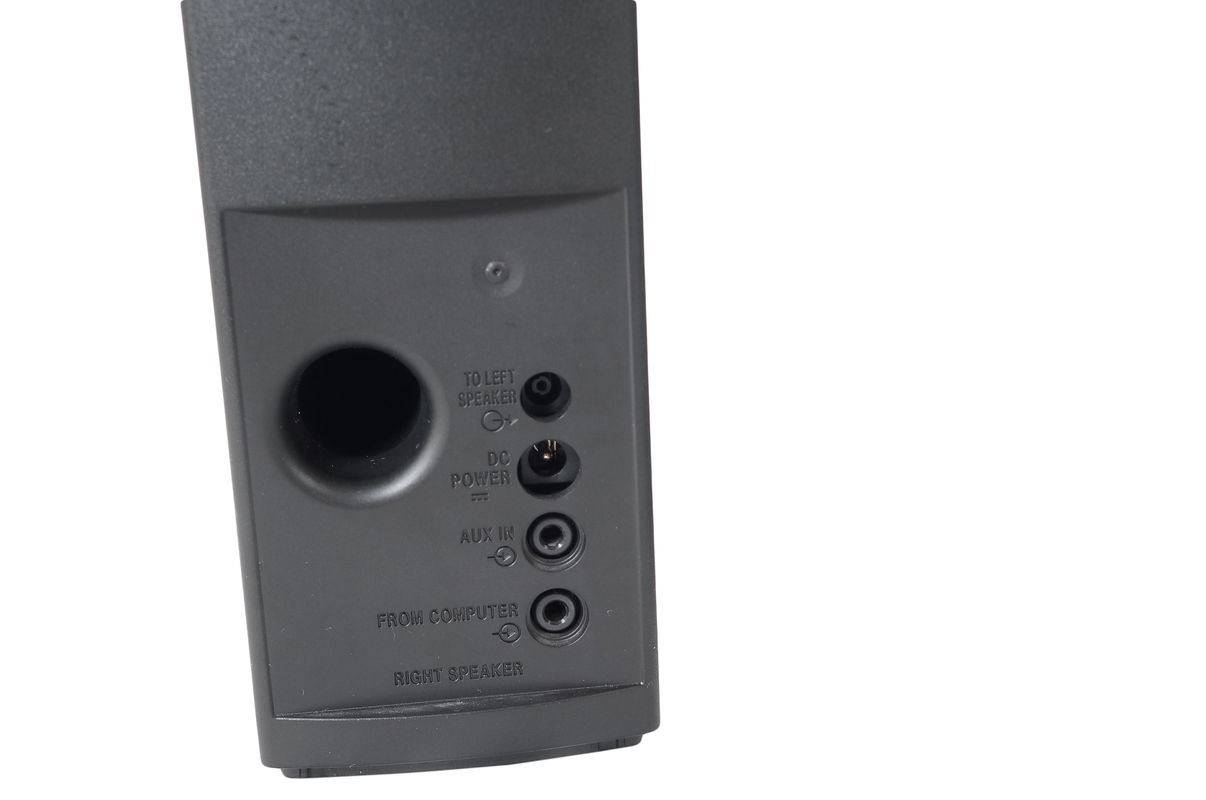 2x_Bose_Companion_2_Series_III_Multimedia_Lautsprecher_Schwarz_05_result