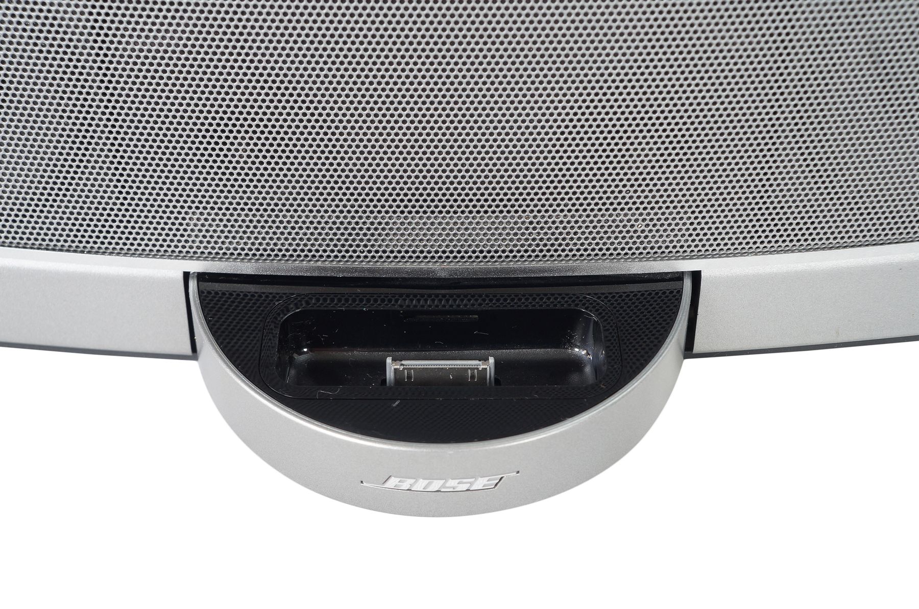 Bose_SoundDock_Portable_Digital_Music_System_06_result