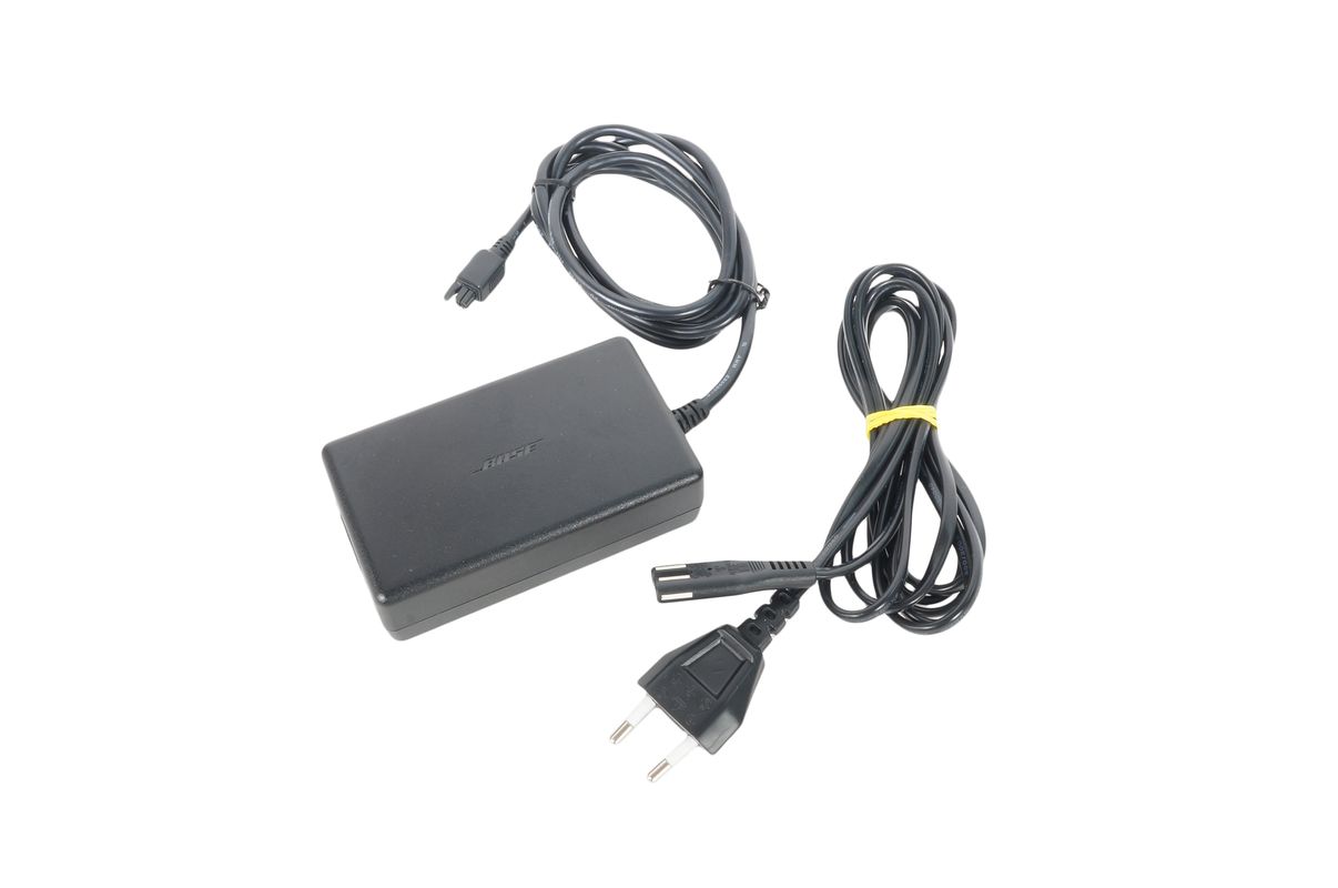 Bose_Lifestyle_Roommate_Powered_Speaker_System_Schwarz_09_result