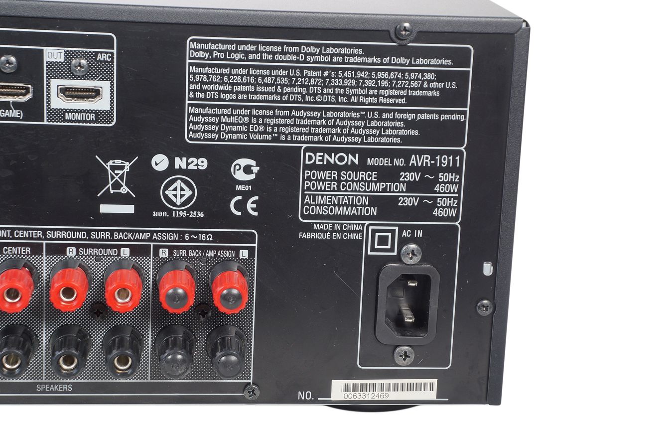 Denon_AVR-1911_HDMI_7.1_AV-Receiver_Schwarz_mit_Mikrofon_07_result