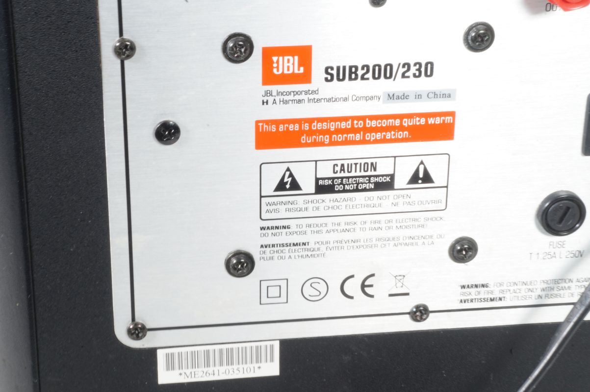 JBL_SUB_200_Subwoofer_Aktiv_Schwarz_05_result