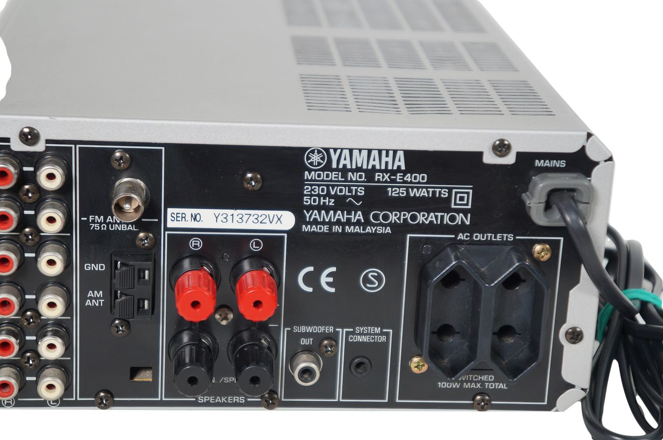 Yamaha_RX-E400_Stereo_2.1_Receiver_Silber_07_result