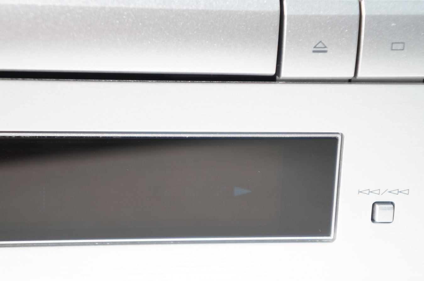 Yamaha_CDX-E400_CD-Player_Silber_02_result