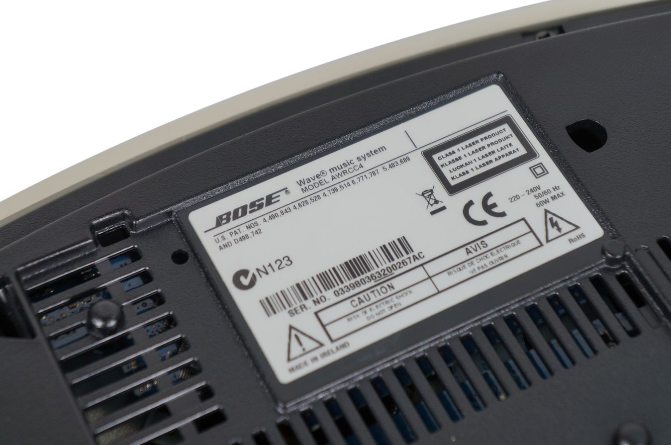 Bose_Wave_Music_System_AWRCC4_Weiss_07_result