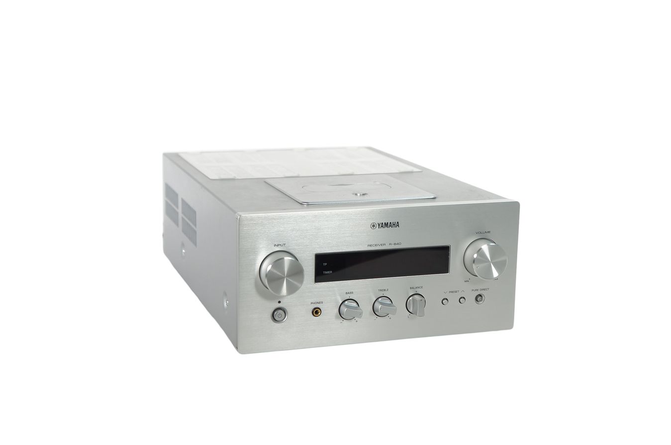 Yamaha_R-840_Stereo_2.1_Receiver_Silber_04_result