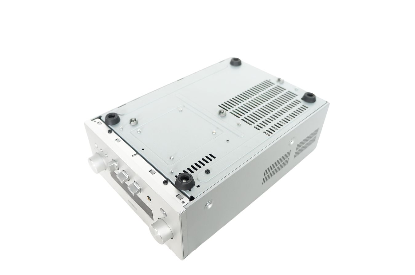 Yamaha_R-840_Stereo_2.1_Receiver_Silber_09_result