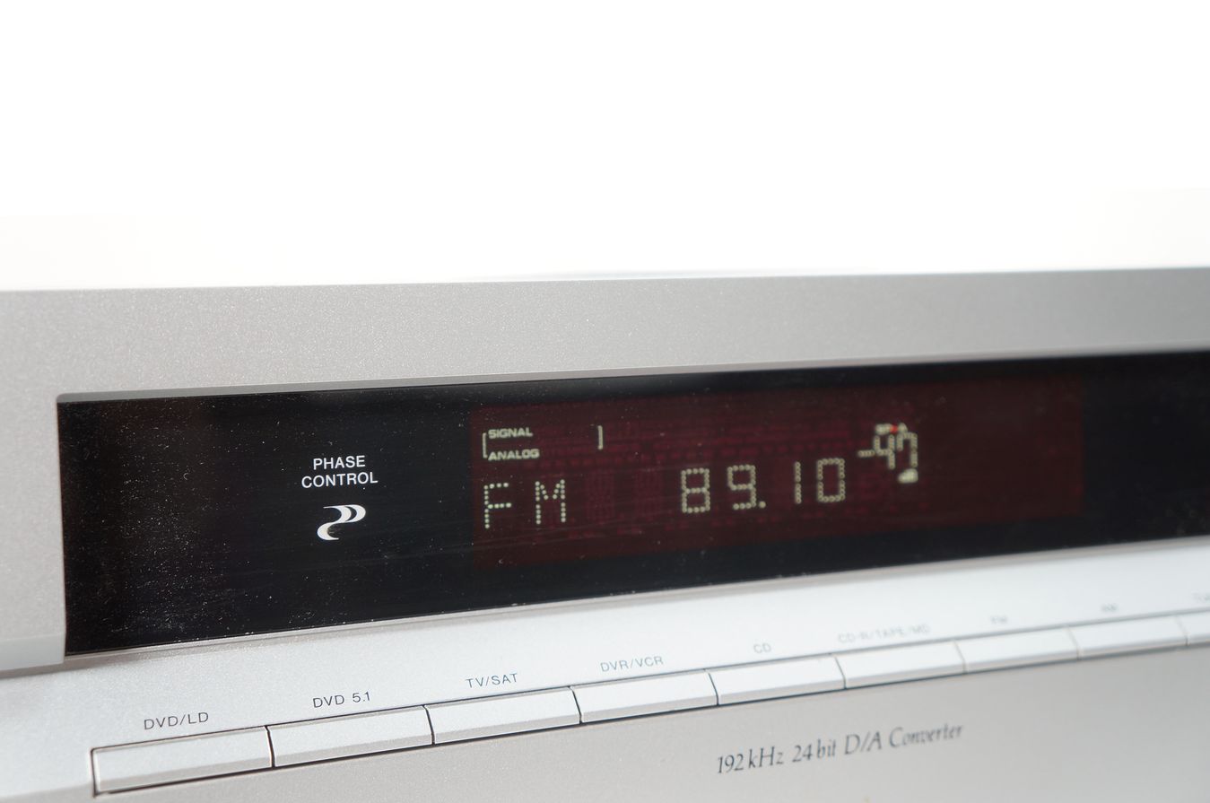 Pioneer_VSX-417-S_Dolby_Digital_AV_Receiver_Silber_result