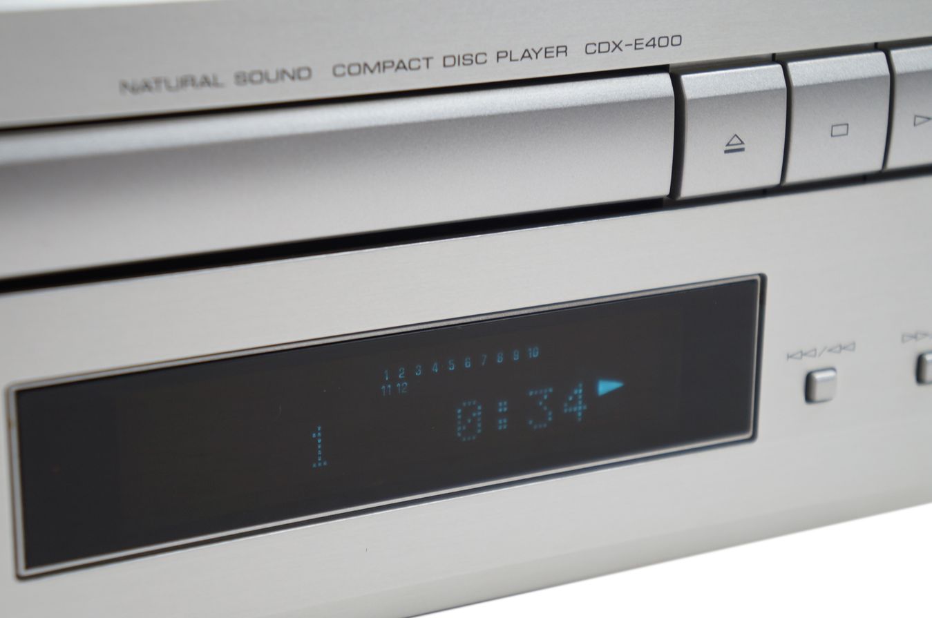 Yamaha_CDX-E400_CD-Player_Silber_02_result