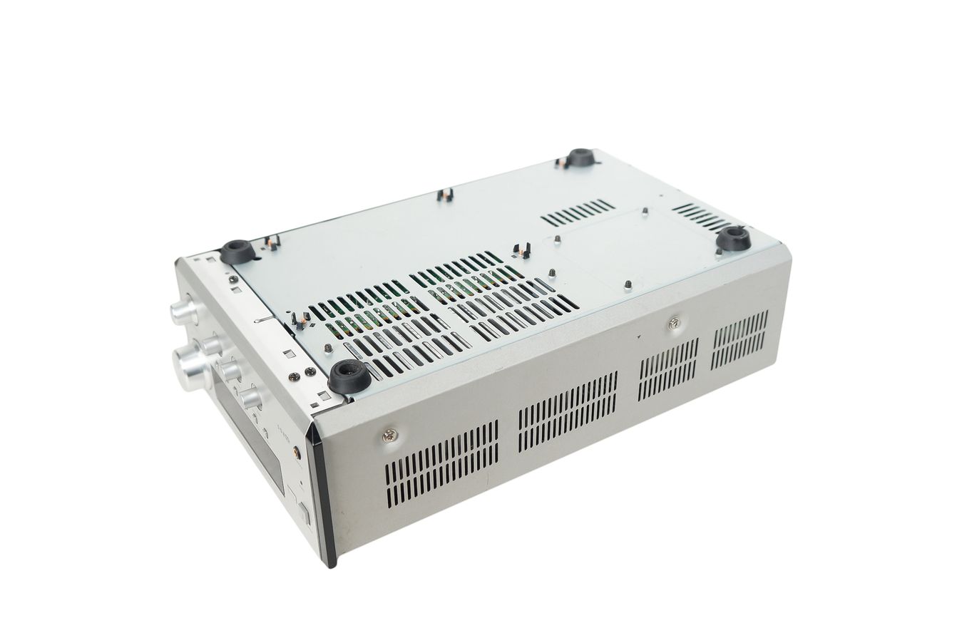 Yamaha_RX-E400_Stereo_2.1_Receiver_Silber_05_result