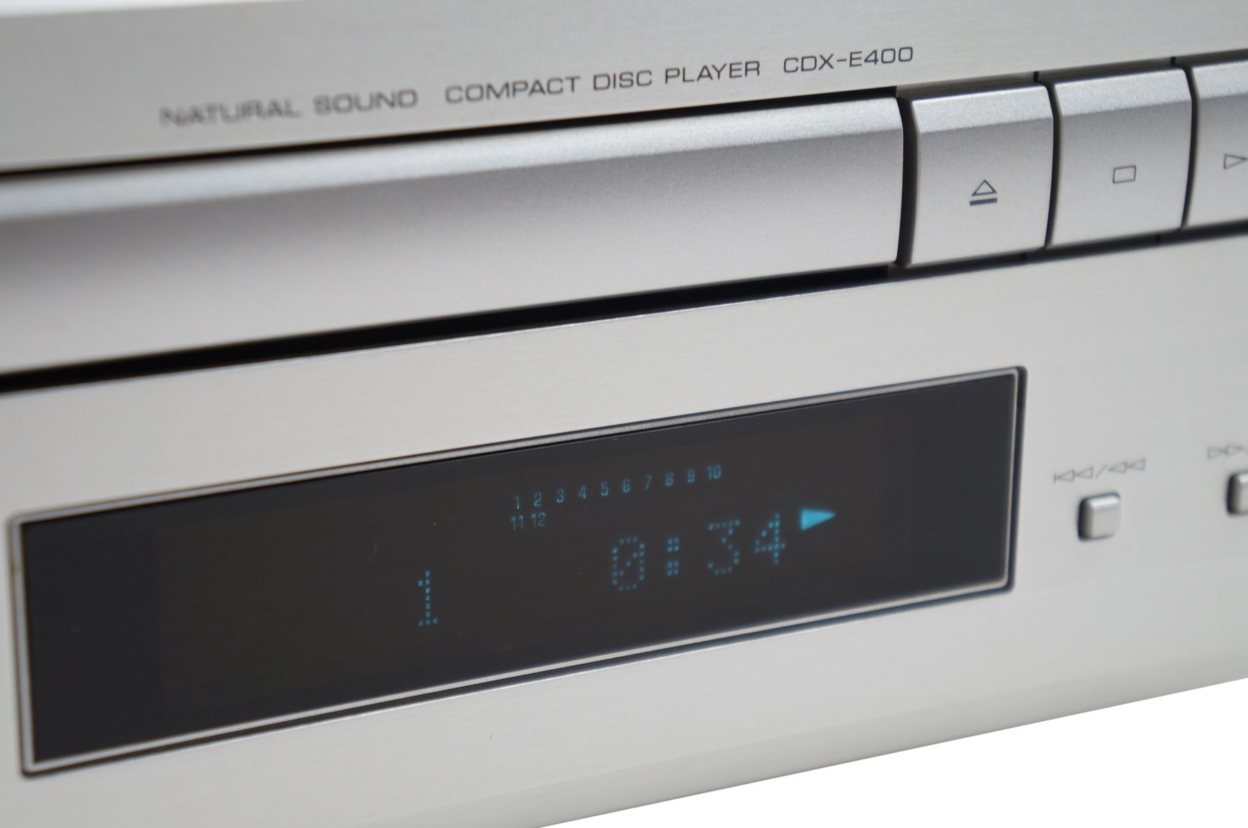 Yamaha_CDX-E400_CD-Player_Silber_02_result