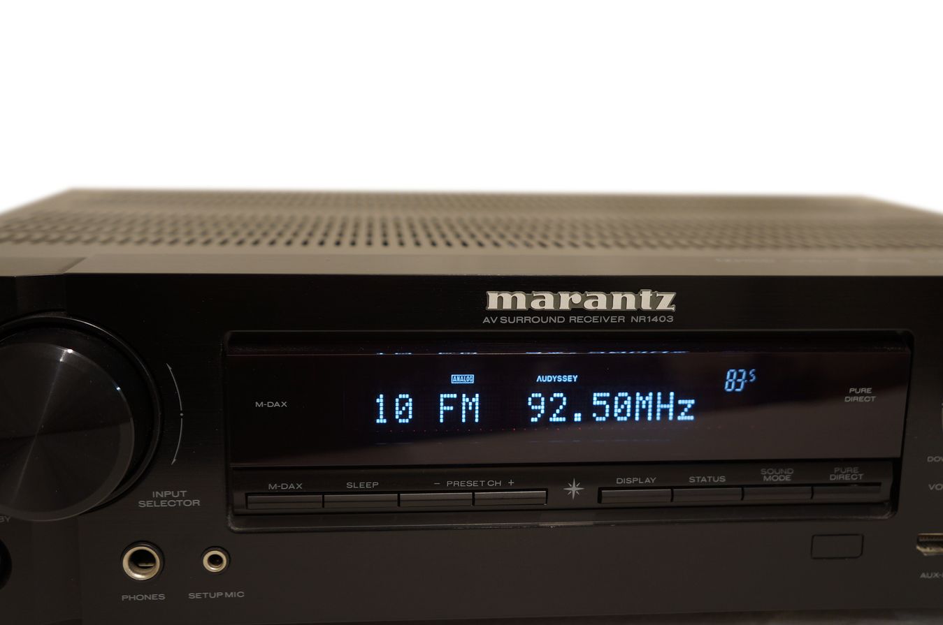 Marantz_NR1403_flacher_5.1_AV-Receiver_Schwarz_result