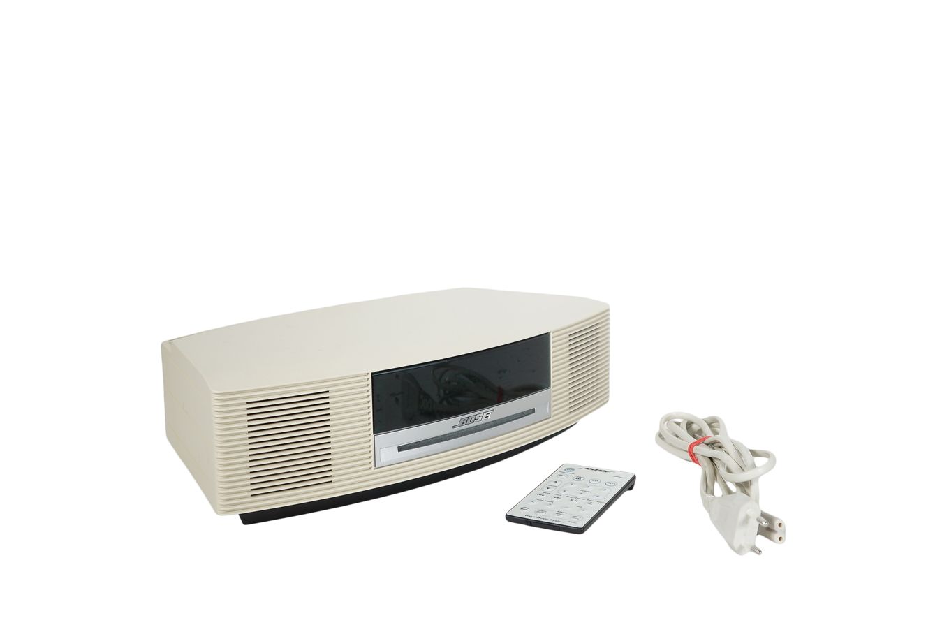 Bose_Wave_Music_System_AWRCC4_Weiss_02_result