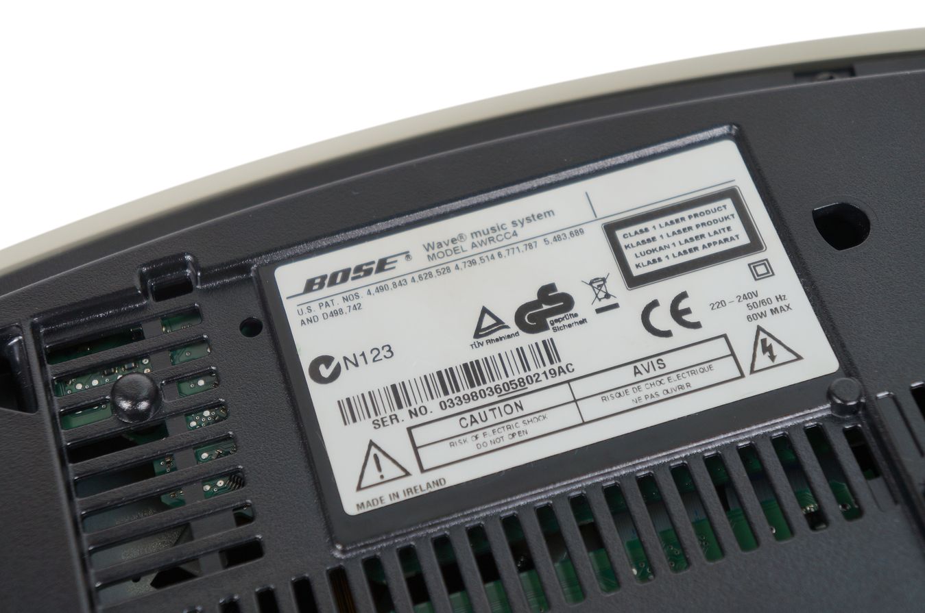 Bose_Wave_Music_System_AWRCC4_Weiss_09_result