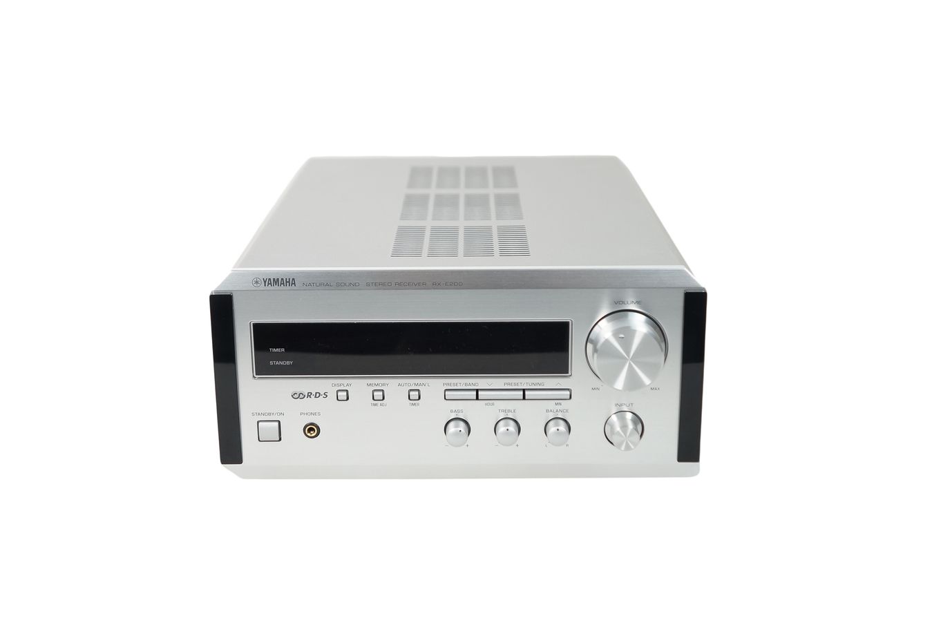 Yamaha_RX-E200_Stereo_Receiver_Silber_04_result