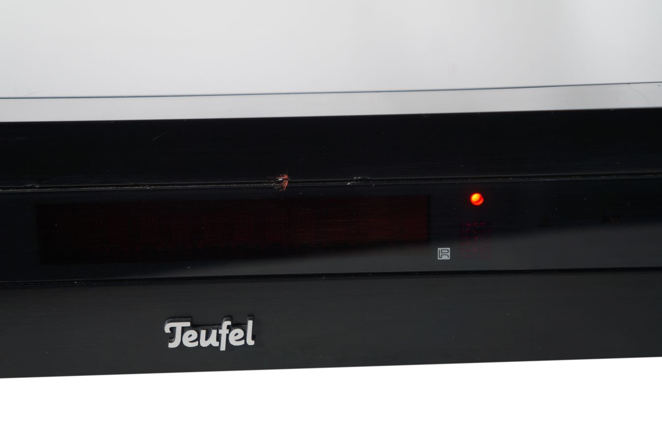Teufel_IP_3000_BR_Blu-Ray_Receiver_02_result