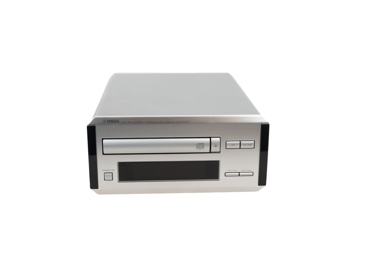 Yamaha_CDX-E200_CD-Player_Silber_02_result