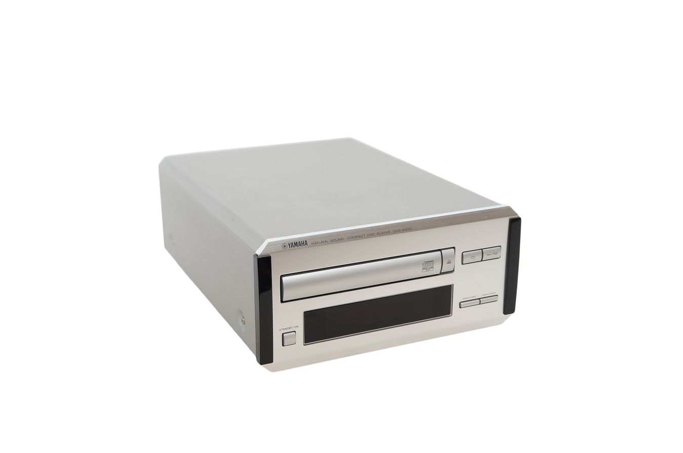 Yamaha_CDX-E200_CD-Player_Silber_result