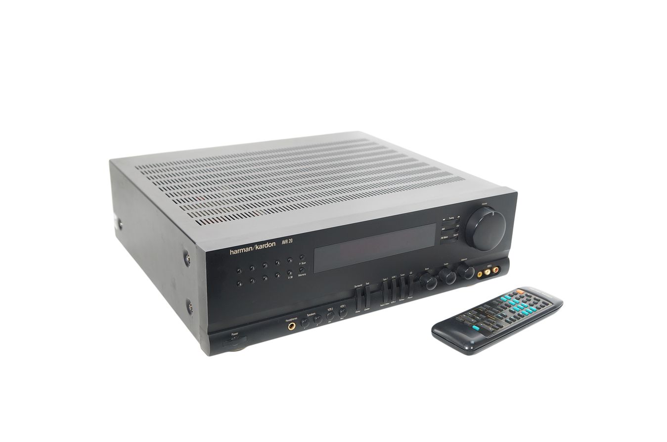 Harman_Kardon_AVR_20_Stereo_Receiver_Schwarz_02_result