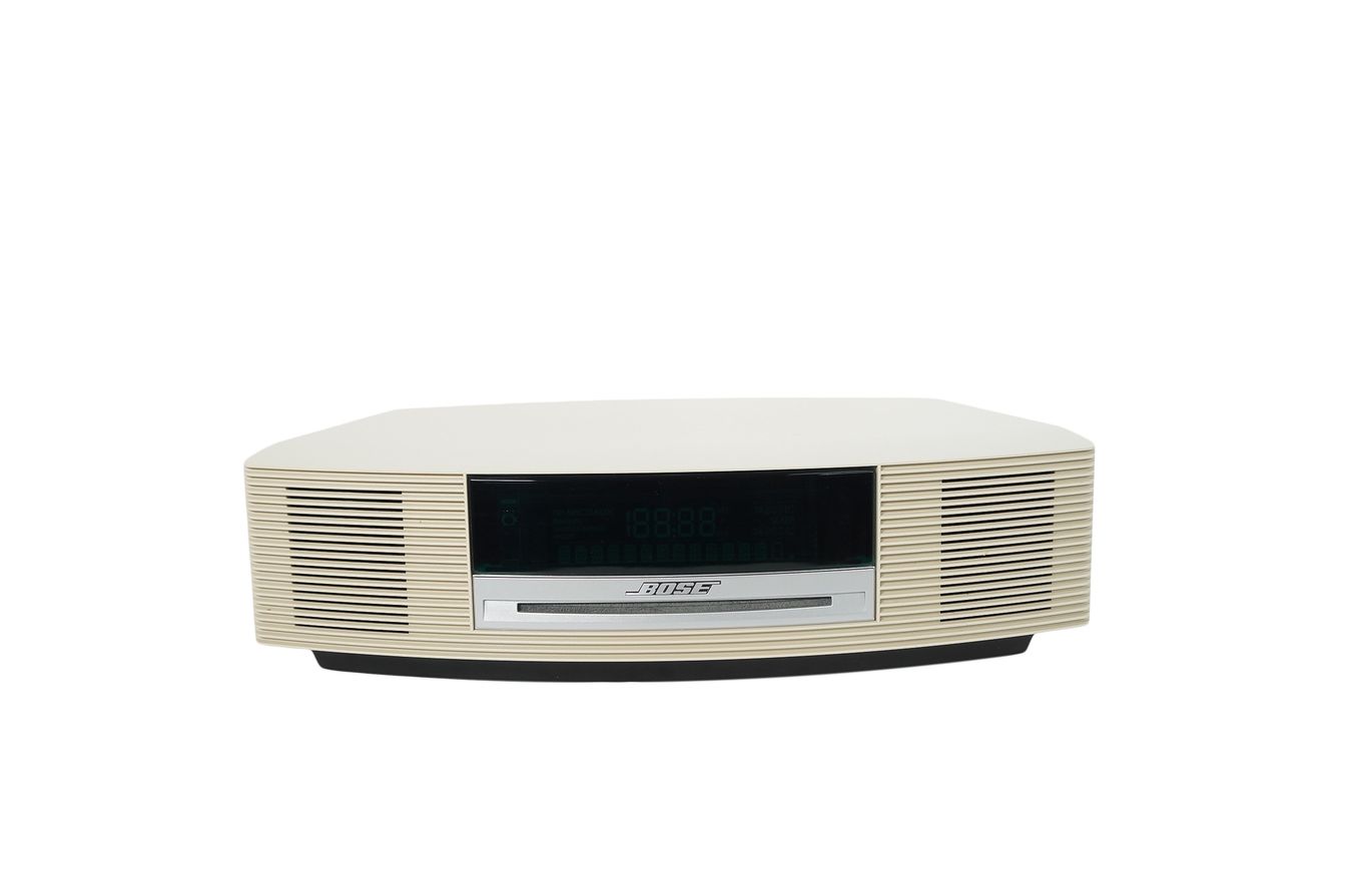 Bose_Wave_Music_System_AWRCC4_Weiss_03_result