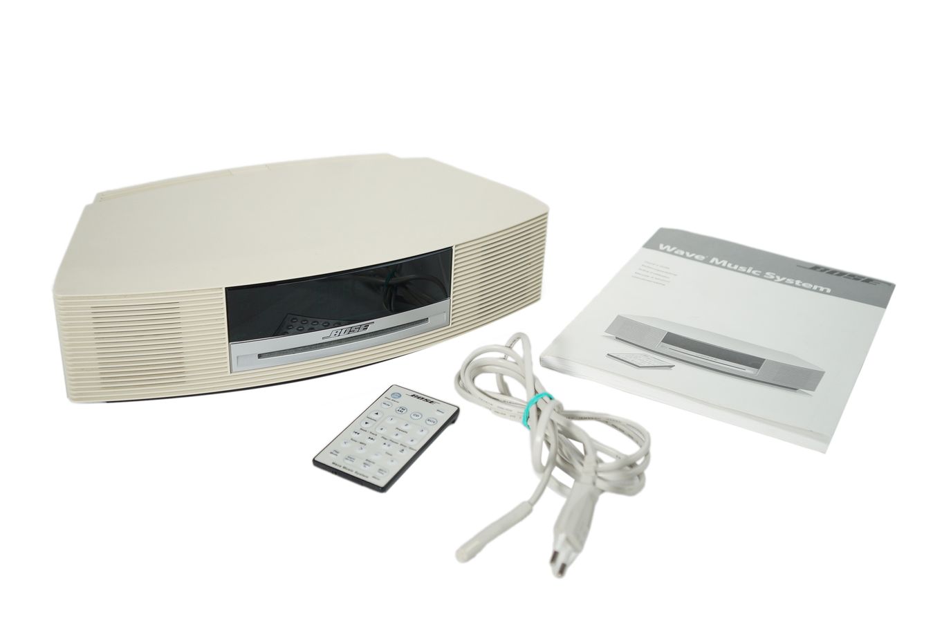 Bose_Wave_Music_System_AWRCC4_Weiss_02_result