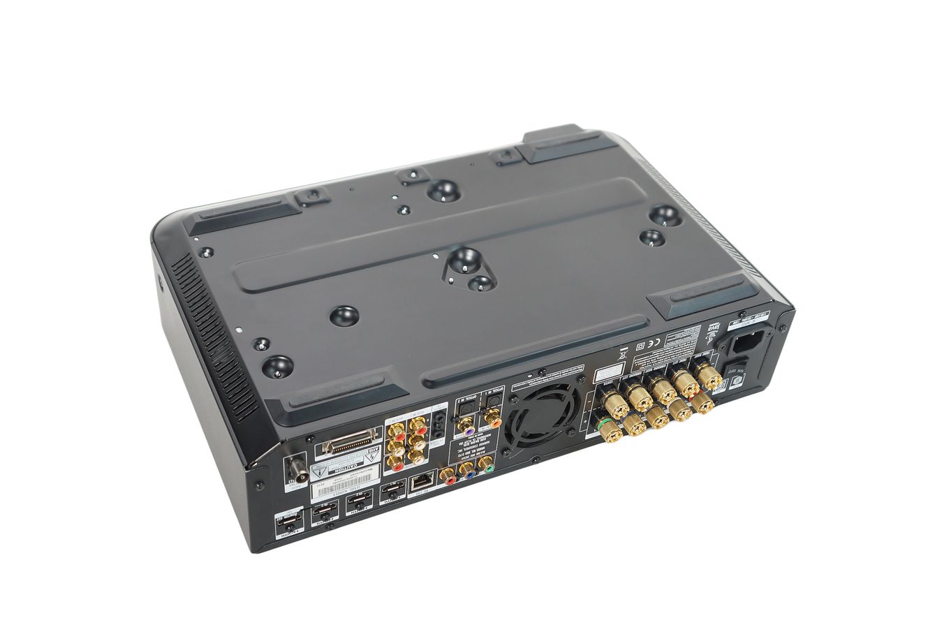 Harman_Kardon_BDS_570_5.1_Receiver_Blu-Ray_mit_Mikrofon_08_result