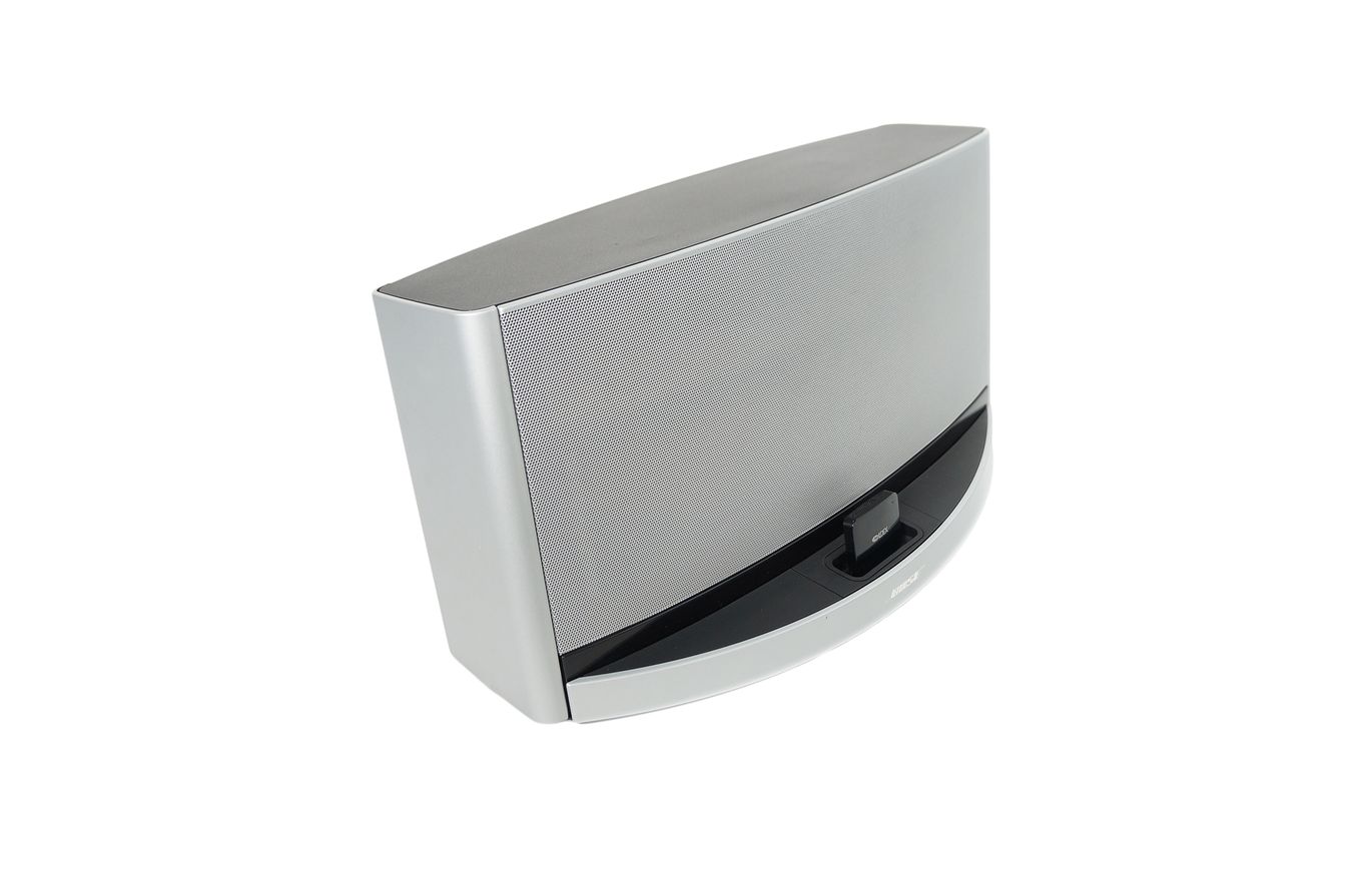 Bose_SoundDock_10_Digital_Music_System_04_result