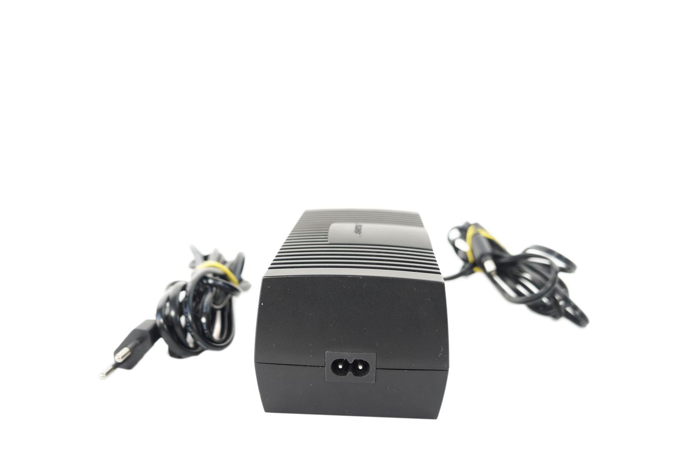 Bose_Media_Center_MC1_Steuerkonsole_Lifestyle_V10_V30_V20_10_result