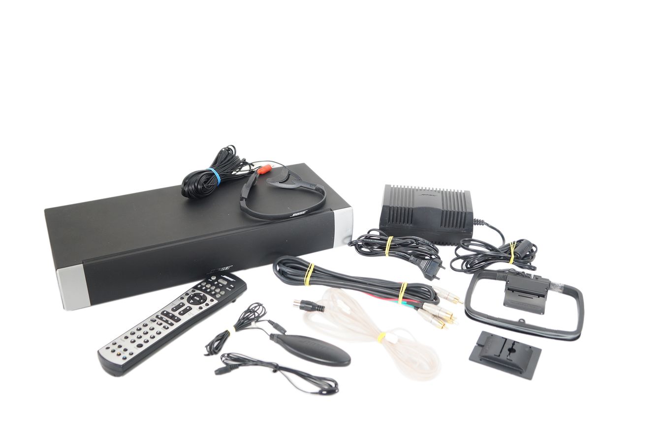 Bose_Media_Center_MC1_Steuerkonsole_Lifestyle_V10_V30_V20_result