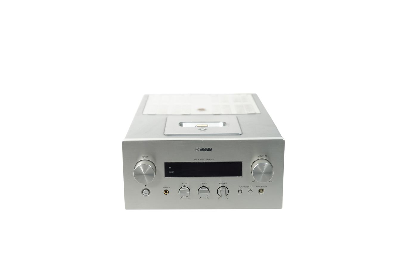 Yamaha_R-840_Stereo_2.1_Receiver_Silber_03_result