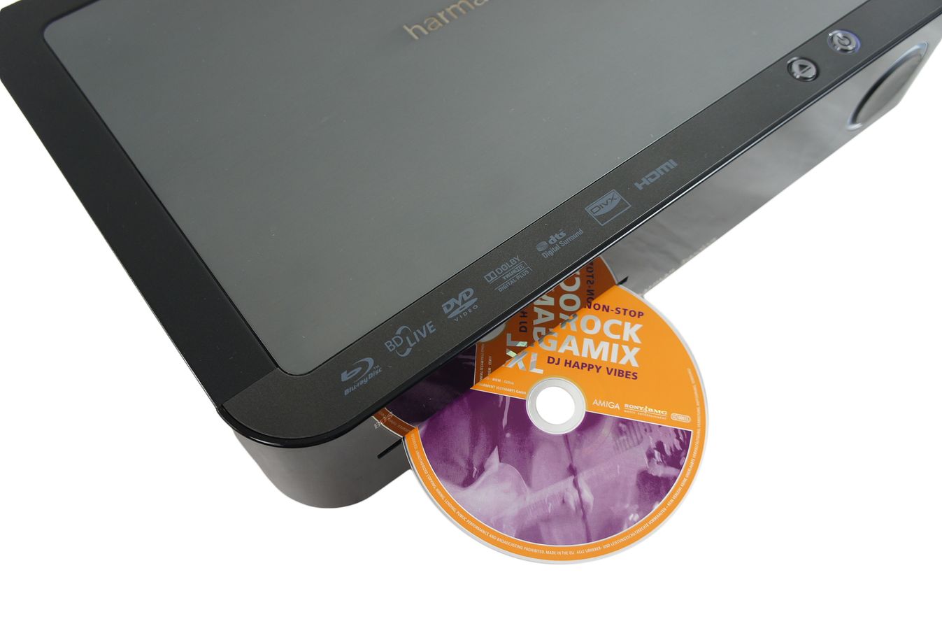 Harman_Kardon_BDS_2_Receiver_Blu-Ray_USB_02_result