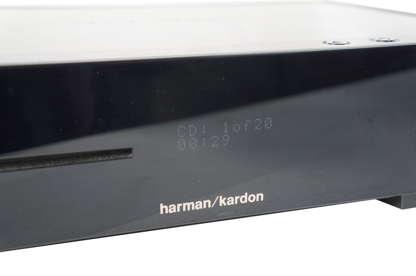 Harman_Kardon_BDS_570_5.1_Receiver_Blu-Ray_mit_Mikrofon_02_result
