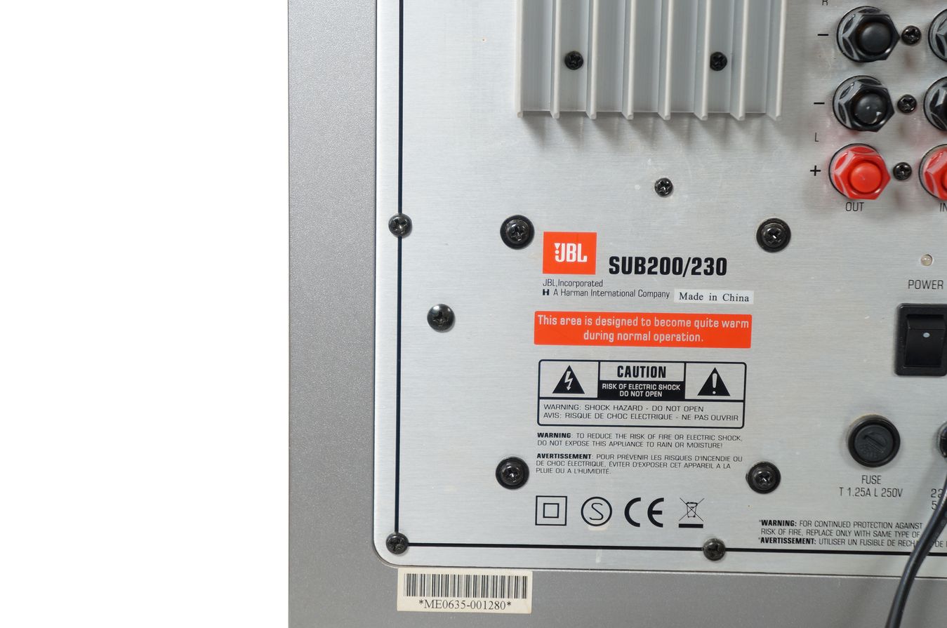 JBL_SUB_200_Subwoofer_Aktiv_Silber_06_result