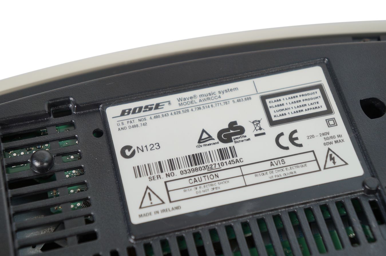 Bose_Wave_Music_System_AWRCC4_Weiss_09_result