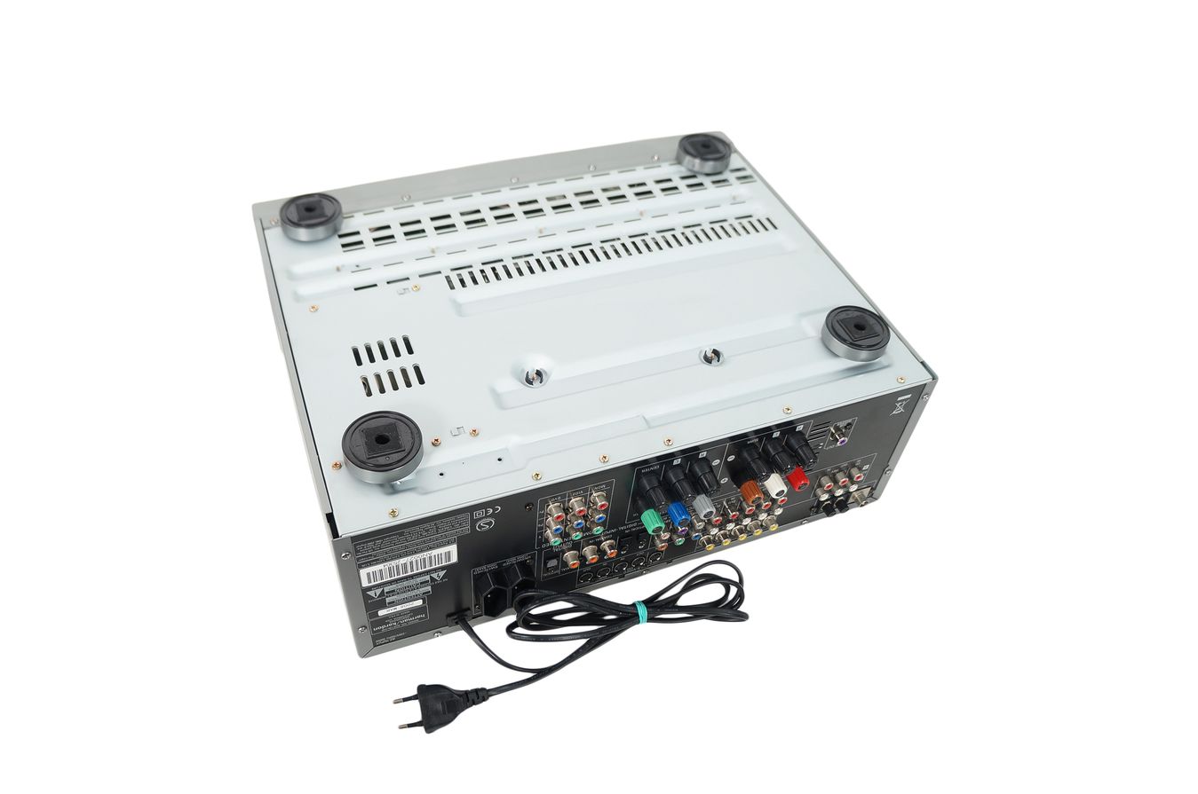 Harman_Kardon_AVR_135_Dolby_Digital_DTS_6.1_Receiver_Silber_08_result