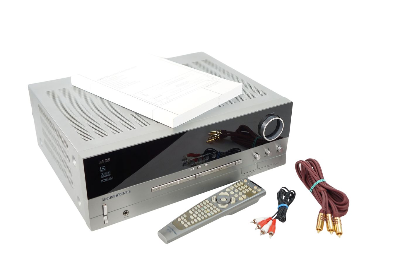 Harman_Kardon_AVR_135_Dolby_Digital_DTS_6.1_Receiver_Silber_result