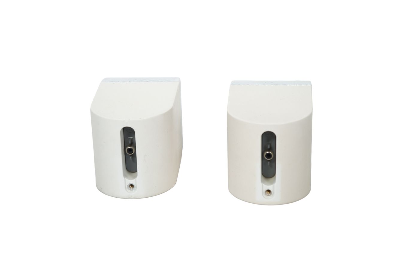 2x_Bose_Einzelcubes_Lautsprecher_Boxen_Series_II_Weiss_Clinch_Anschlusse_03_result