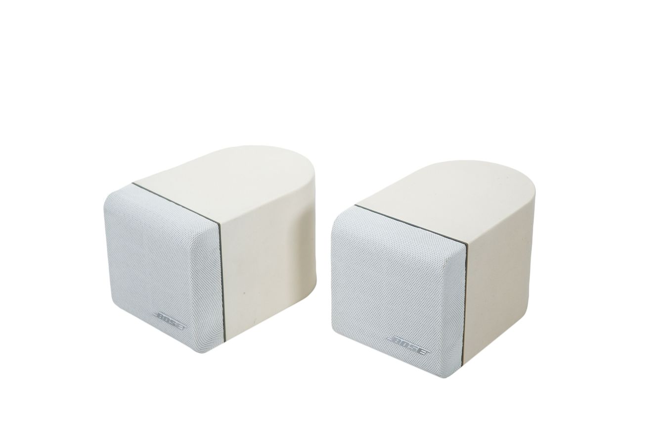 2x_Bose_Einzelcubes_Lautsprecher_Boxen_Series_II_Weiss_Clinch_Anschlusse_04_result