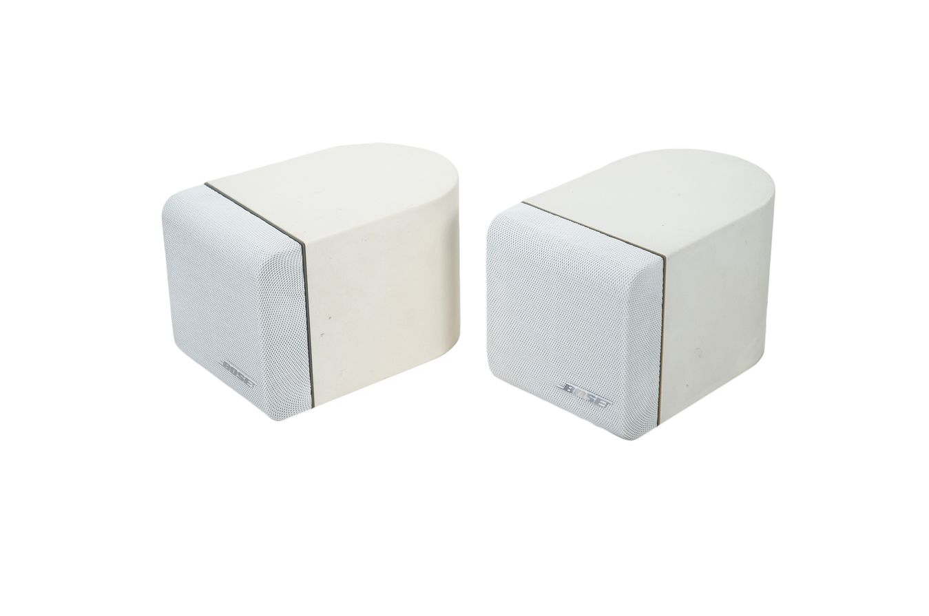 2x_Bose_Einzelcubes_Lautsprecher_Boxen_Series_II_WeiB_Clinch_Anschlusse_04_result