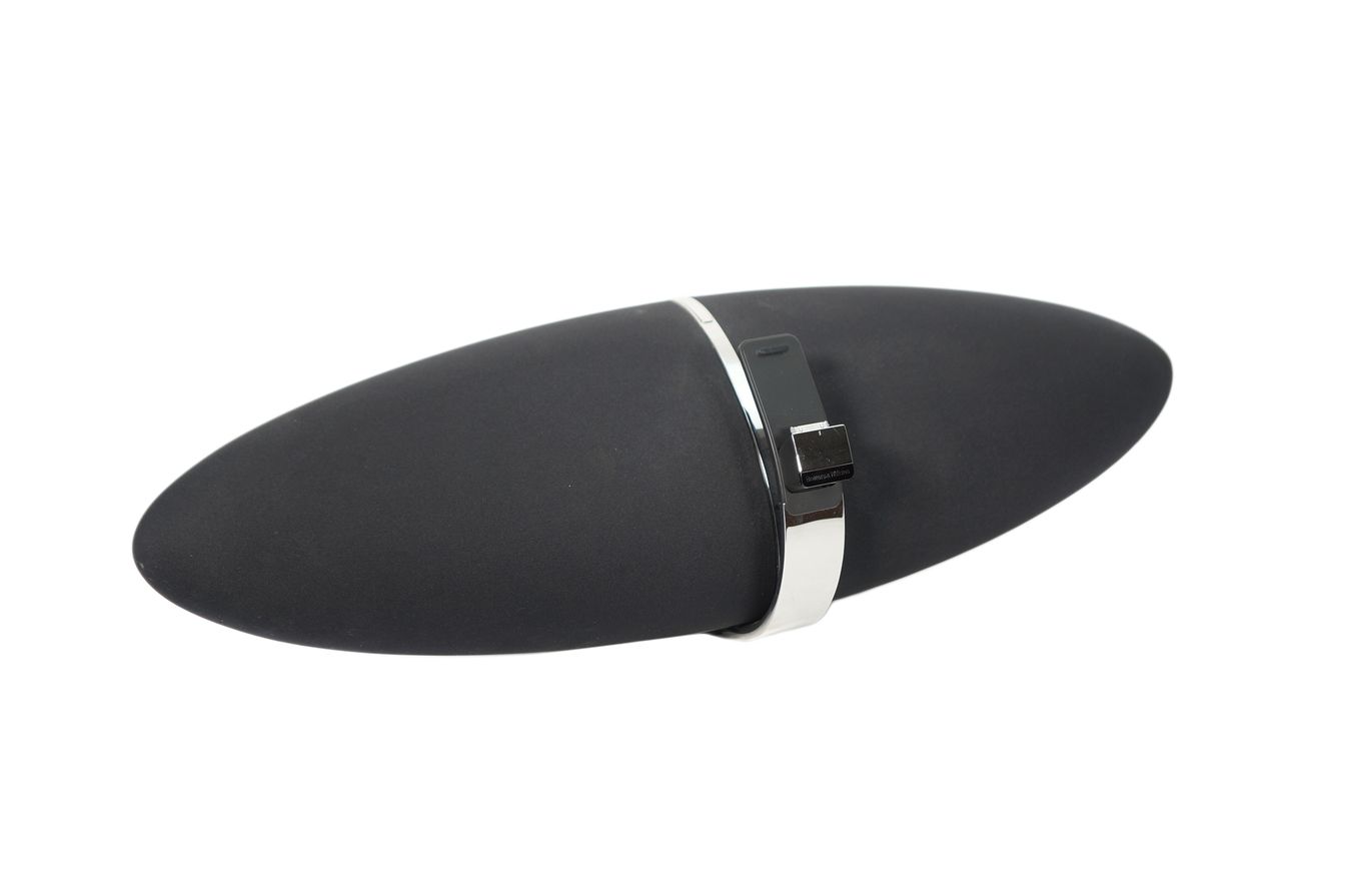 Bowers__Wilkins_Zeppelin_Air_03_result
