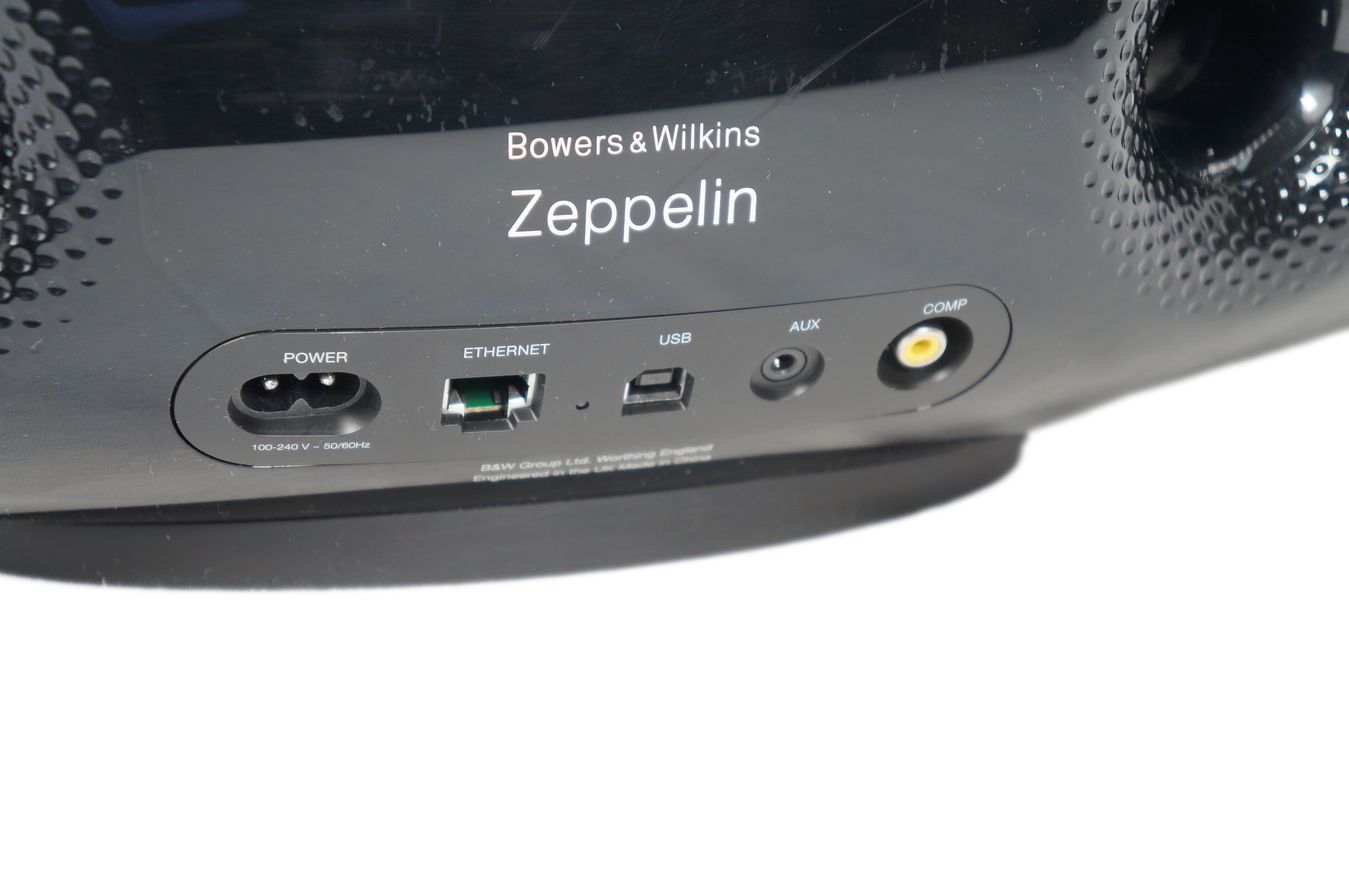 Bowers__Wilkins_Zeppelin_Air_06_result