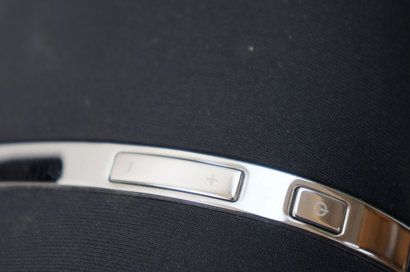 Bowers__Wilkins_Zeppelin_Air_07_result