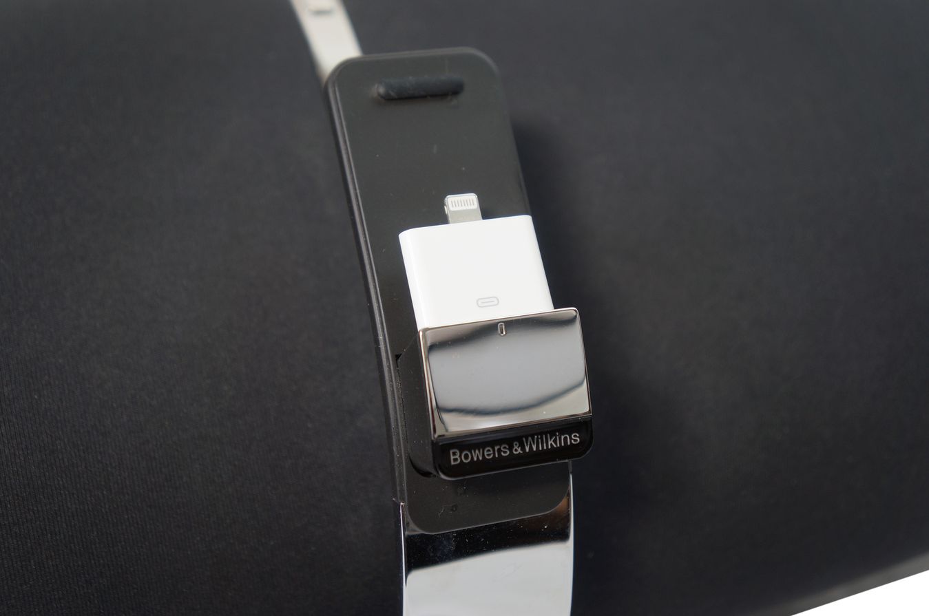 Bowers__Wilkins_Zeppelin_Air_12_result