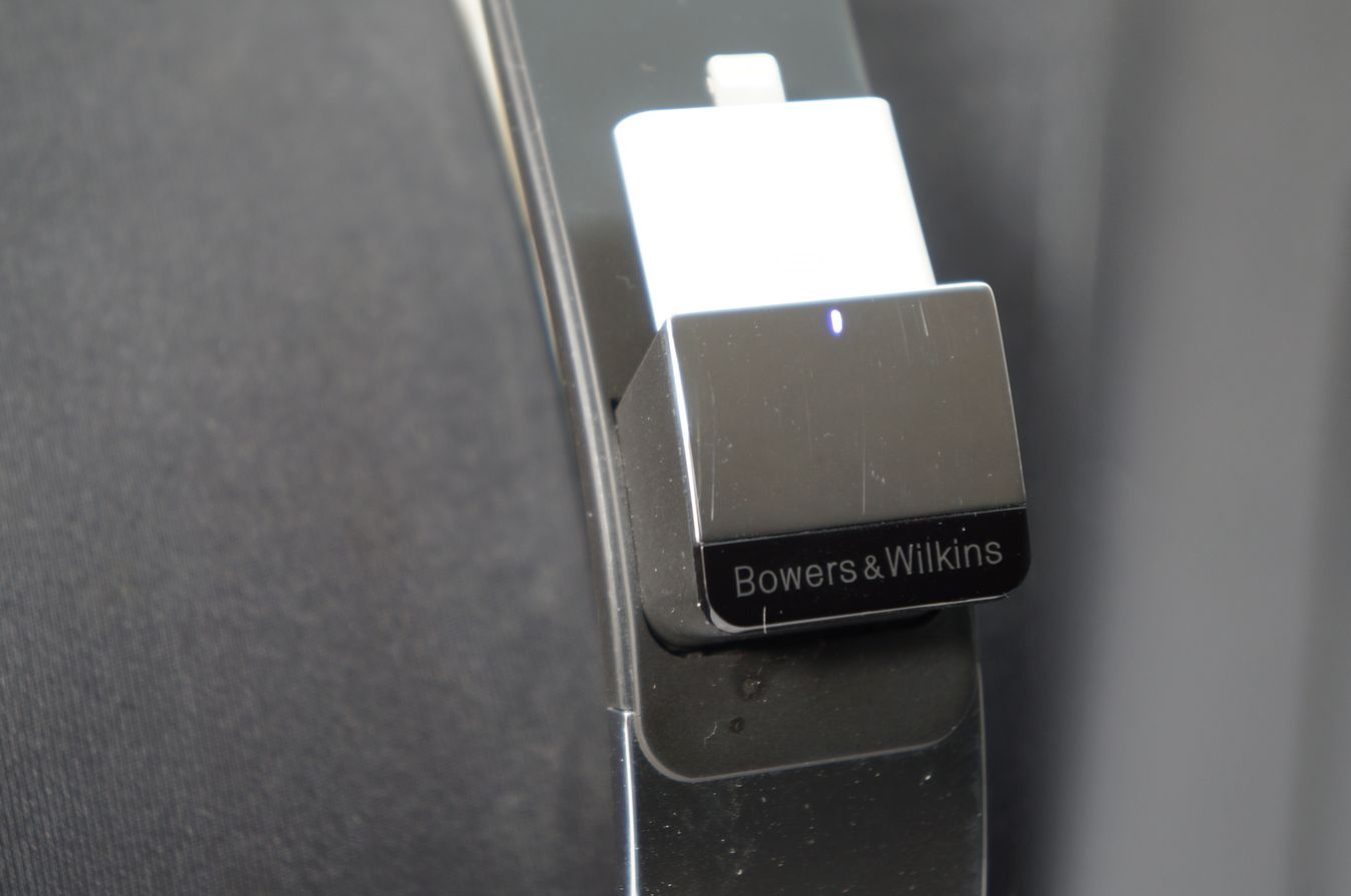 Bowers__Wilkins_Zeppelin_Air_result